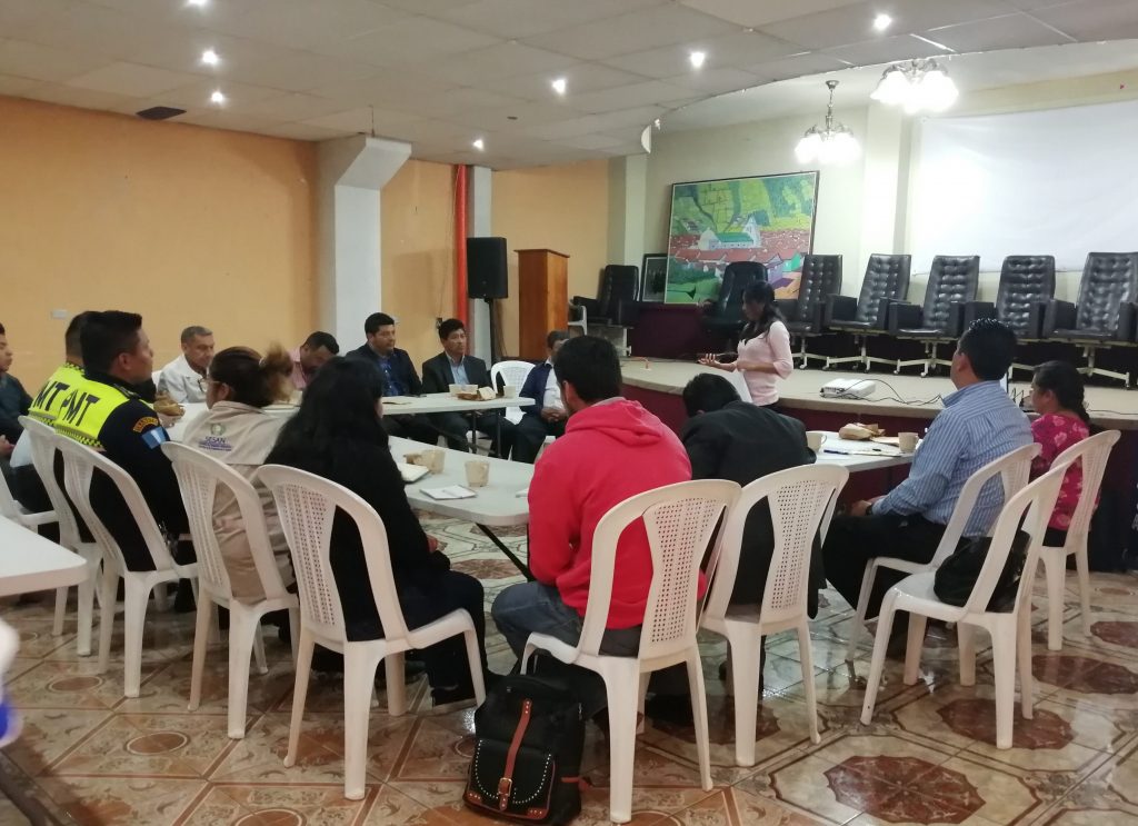 Socialización del proyecto con autoridades municipales, instancias gubernamentales y líderes religiosos del municipio de Almolonga, Quetzaltenango.
